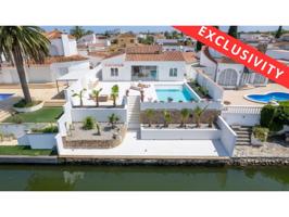 Casa En venta en Empuriabrava photo 0