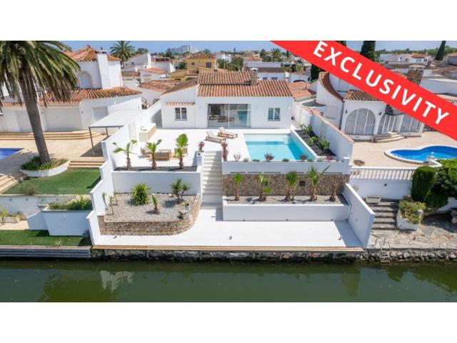 Casa En venta en Empuriabrava photo 0