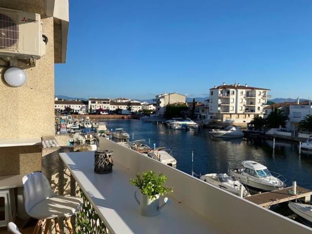 Piso En venta en Empuriabrava photo 0