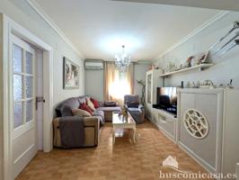 Precioso piso con trastero y parking comunitario photo 0