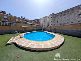 Precioso piso con piscina y garaje. photo 0