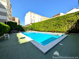 Piso con garaje y piscina comunitaria photo 0