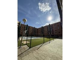 Piso grande y cómodo con terraza, garaje y piscina en calle Fuente nueva photo 0