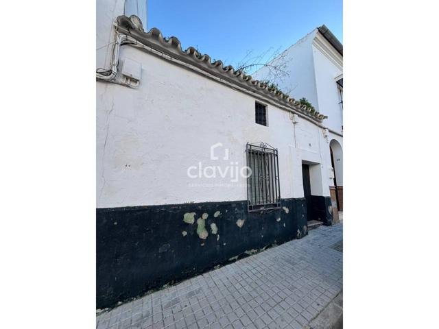 Venta de una casa en Fuentes de Andalucía photo 0
