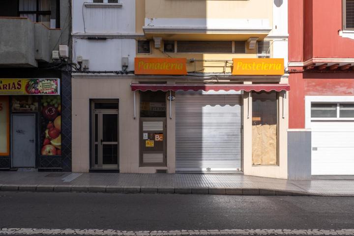 Local en Alquiler en Calle Tomás Miller - Ideal para Panadería y Pastelería photo 0