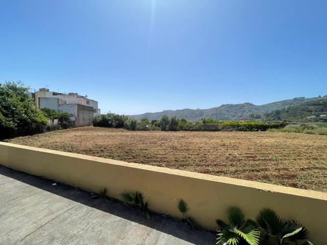 Terreno en venta en Teror de 672 m2 photo 0