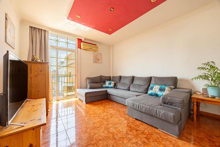 Piso en venta en Ingenio de 95 m2 photo 0