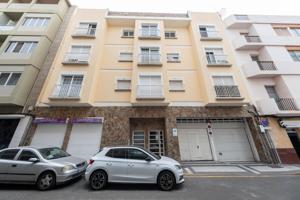 Local en venta en Las Palmas de Gran Canaria de 195 m2 photo 0