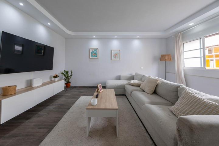 Piso en venta en Las Palmas de Gran Canaria de 105 m2 photo 0