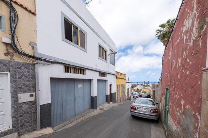 Edificio en venta en Las Palmas de Gran Canaria de 238 m2 photo 0