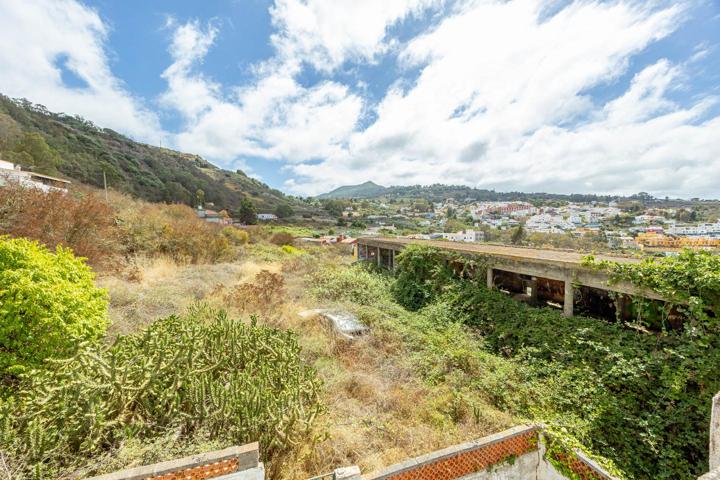 **Terreno en Venta en Los Portales** photo 0