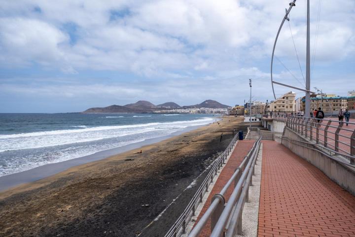 Alquiler piso en Calle California photo 0