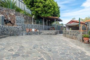 Casa - Chalet en venta en Arucas de 340 m2 photo 0