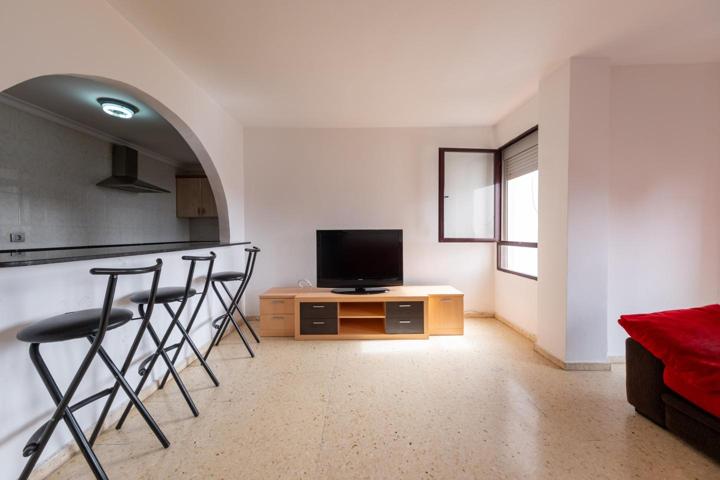 Piso en venta en Las Palmas de Gran Canaria de 77 m2 photo 0