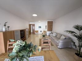 Alquiler de larga temporada en Nicolás Estévanez — A 150 m de Las Canteras photo 0