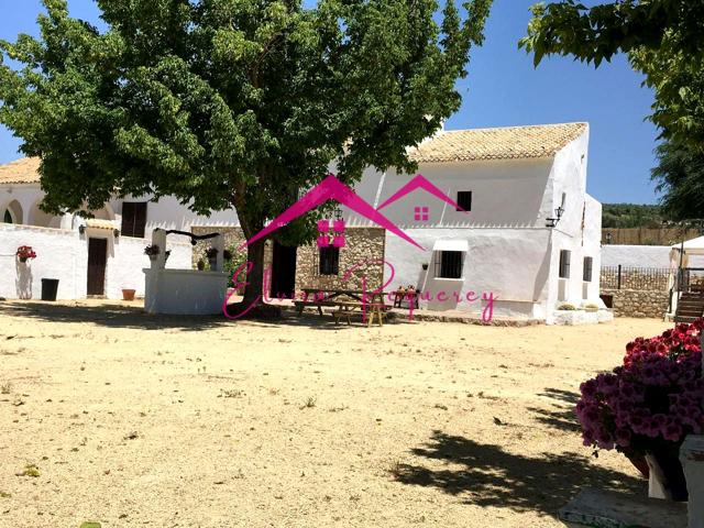 En venta 2 encantadores y típicos cortijos andaluces. photo 0
