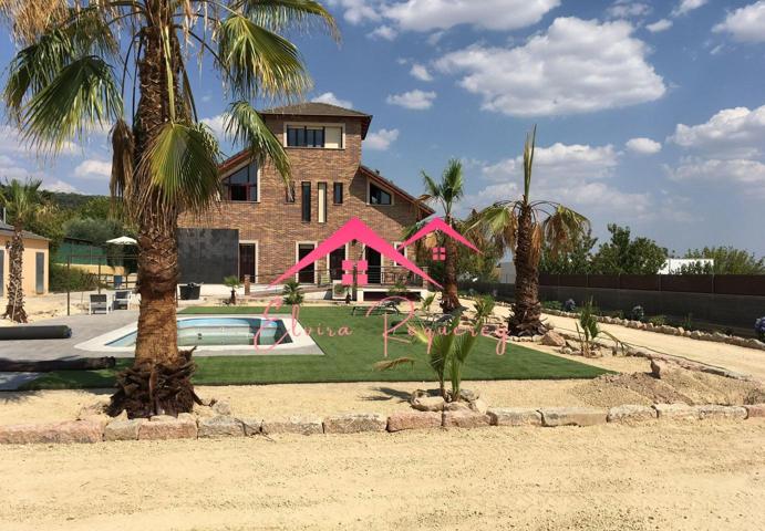 Se vende espectacular chalet en Campo de Aras , Lucena (Córdoba) . photo 0