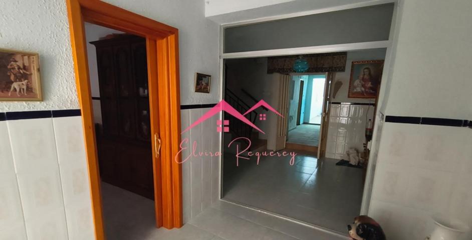 Casa - Chalet en venta en Lucena de 105 m2 photo 0