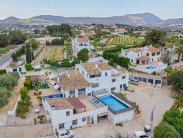 Villa En venta en Benissa photo 0