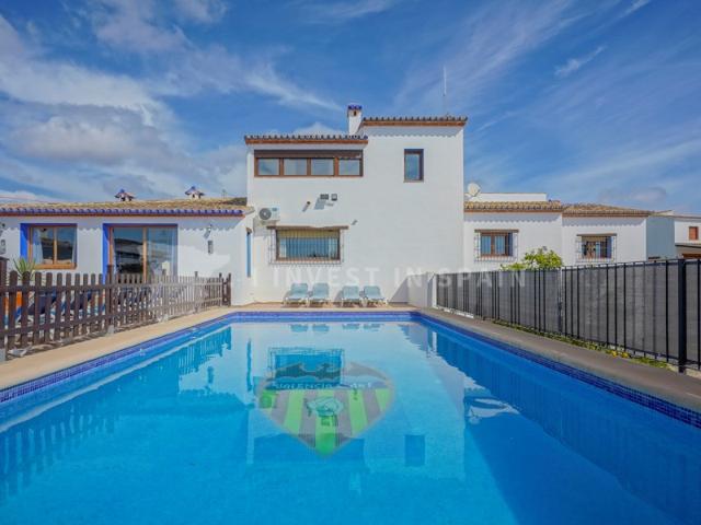 Villa En venta en Benissa photo 0