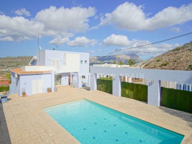 Villa En venta en Pedreguer photo 0