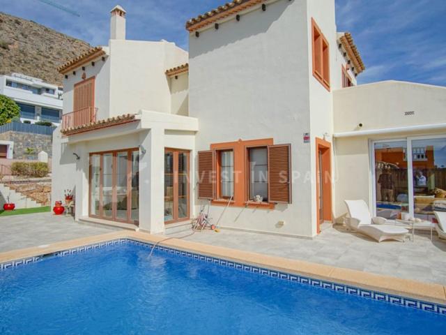 Villa En venta en Finestrat photo 0
