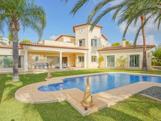 Villa En venta en Benissa photo 0