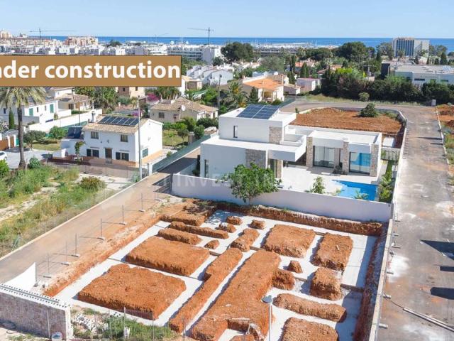 Villa En venta en Dénia photo 0