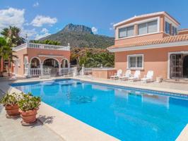 Villa En venta en Calpe - Calp photo 0