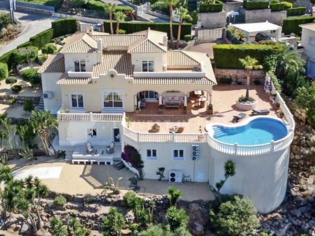 Villa En venta en Pedreguer photo 0