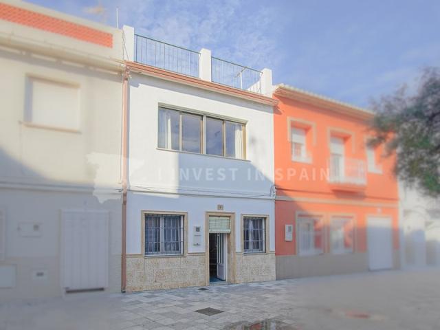 Villa En venta en Dénia photo 0