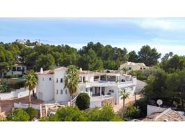 Villa En venta en Altea photo 0