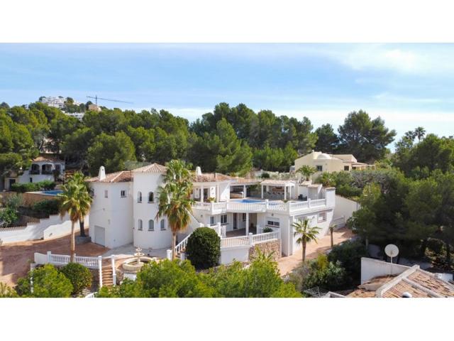 Villa En venta en Altea photo 0