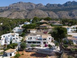 Villa En venta en Altea photo 0