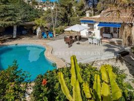 Villa En venta en Moraira photo 0