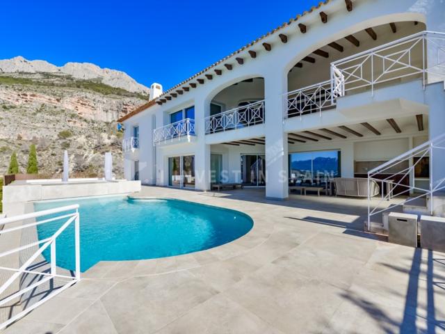 Villa En venta en Altea photo 0