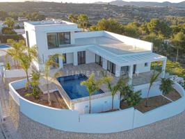 Villa En venta en Moraira photo 0