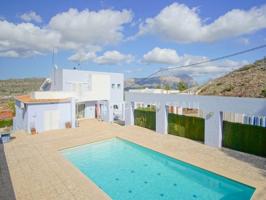 Villa En venta en Pedreguer photo 0