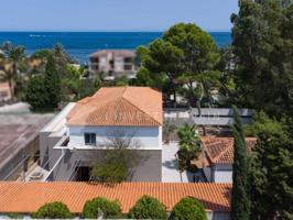 Villa En venta en Dénia photo 0