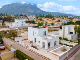 Villa En venta en Els Poblets photo 0