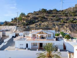 Villa En venta en Calpe - Calp photo 0