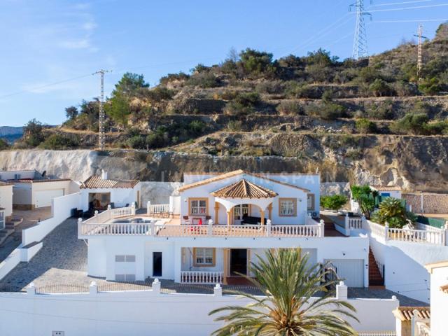 Villa En venta en Calpe - Calp photo 0