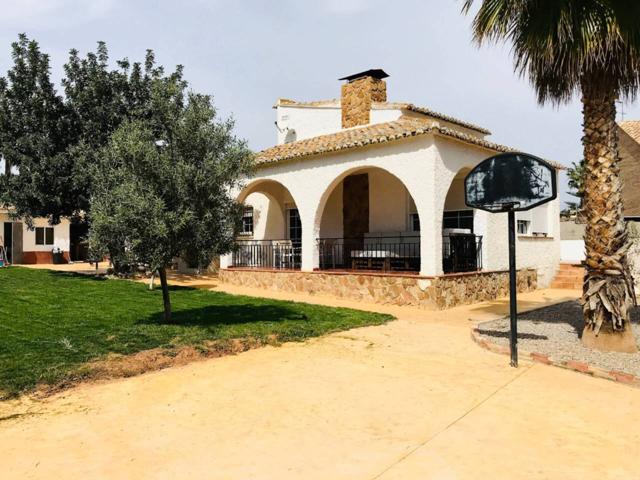 Chalet en venta en La Pobla de Vallbona photo 0