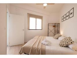 Piso en venta en La Creu Coberta(46017) photo 0
