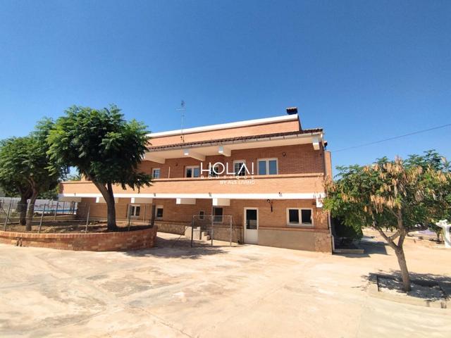 Conjunto residencial privado: dos viviendas independientes en finca rústica de 5.700 m2 – Bétera photo 0