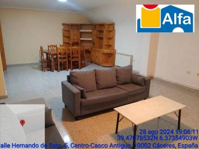 Piso En venta en Centro, Cáceres photo 0