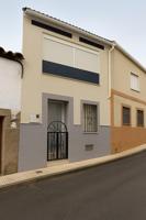 Unifamiliar Pareada En venta en Valdefuentes photo 0