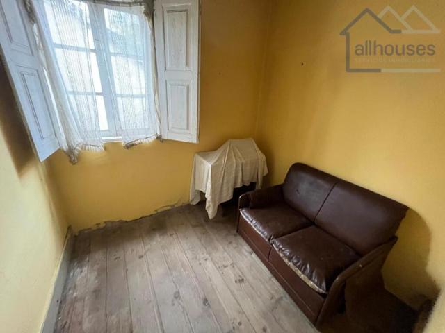 CASA REFORMAR DE 74M2 PLANTA BAJA EN CENTRO DE PONTEAREAS! photo 0
