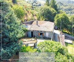 Vive la Autenticidad de Galicia en esta Casa Rústica en Covelo a Reformar photo 0