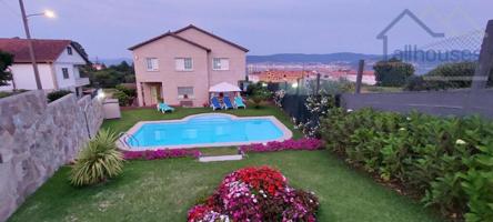 Chalet en Combarro, con piscina y vistas al mar. photo 0